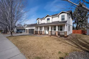 1334 SW Rimrock Way, Redmond, OR 97756 - Photo 3