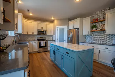 1334 SW Rimrock Way, Redmond, OR 97756 - Photo 15