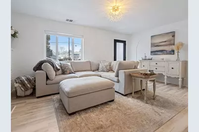 4756 Shasta Way, Klamath Falls, OR 97603 - Photo 5