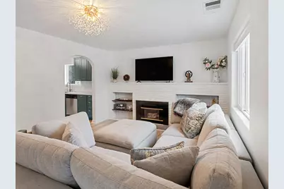 4756 Shasta Way, Klamath Falls, OR 97603 - Photo 3