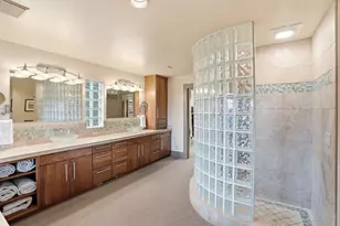 1627 NW Summit Dr, Bend, OR 97703 - Photo 49