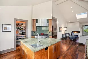 1627 NW Summit Dr, Bend, OR 97703 - Photo 25