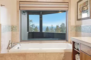 1627 NW Summit Dr, Bend, OR 97703 - Photo 51