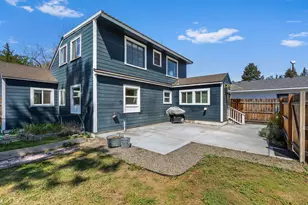 924 NE 9th St, Bend, OR 97701 - Photo 37