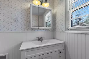 924 NE 9th St, Bend, OR 97701 - Photo 29