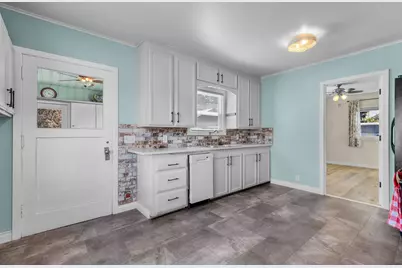 924 NE 9th Street, Bend, OR 97701 - Photo 13