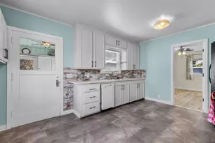 924 NE 9th St, Bend, OR 97701 - Photo 13