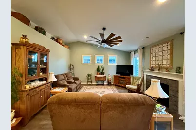 2900 NW 23rd Street, Redmond, OR 97756 - Photo 13