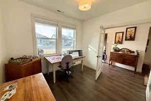 2900 NW 23rd St, Redmond, OR 97756 - Photo 3