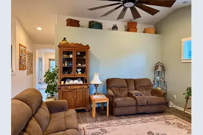 2900 NW 23rd Street, Redmond, OR 97756 - Photo 11