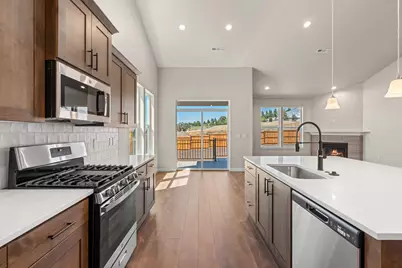 1152 Pumpkin #334, Eagle Point, OR 97524 - Photo 9