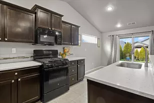 3471 Cascara St, Medford, OR 97504 - Photo 15