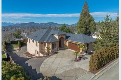 850 NE Tokay Heights, Grants Pass, OR 97526 - Photo 1