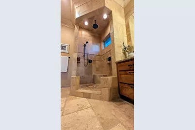 850 NE Tokay Heights, Grants Pass, OR 97526 - Photo 29