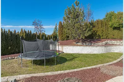 850 NE Tokay Heights, Grants Pass, OR 97526 - Photo 63