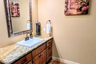 850 NE Tokay Heights, Grants Pass, OR 97526 - Photo 41