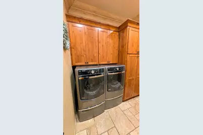 850 NE Tokay Heights, Grants Pass, OR 97526 - Photo 47