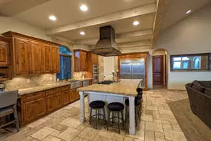 850 NE Tokay Heights, Grants Pass, OR 97526 - Photo 17