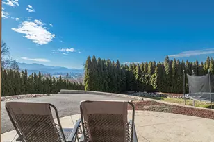 850 NE Tokay Heights, Grants Pass, OR 97526 - Photo 59