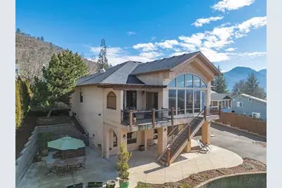 850 NE Tokay Heights, Grants Pass, OR 97526 - Photo 7