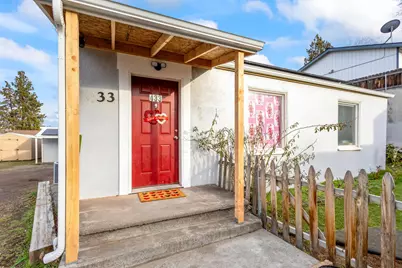 433 SE 9th Street, Madras, OR 97741 - Photo 3