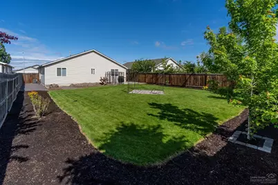 2940 NW 9th Lane, Redmond, OR 97756 - Photo 1