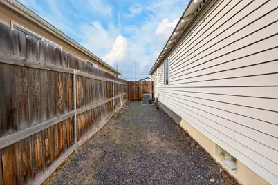 2940 NW 9th Lane, Redmond, OR 97756 - Photo 41