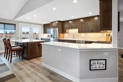 2240 NW Oak Court, Redmond, OR 97756 - Photo 9