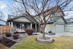 2240 NW Oak Ct, Redmond, OR 97756 - Photo 3