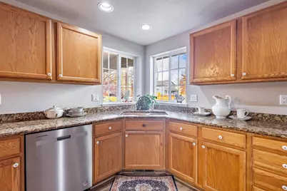 61388 Elkhorn Street, Bend, OR 97702 - Photo 11