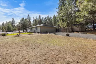60761 Country Club Dr, Bend, OR 97702 - Photo 21