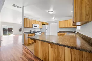 583 SE Ponderosa Dr, Madras, OR 97741 - Photo 9