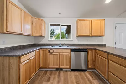 583 SE Ponderosa Drive, Madras, OR 97741 - Photo 9