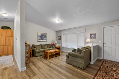 2108 NE 6th Street, Redmond, OR 97756 - Photo 5