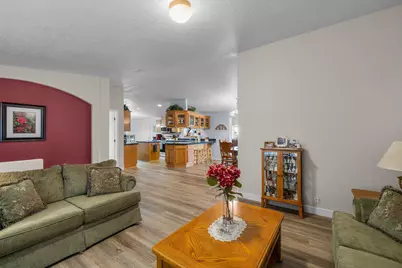 2108 NE 6th Street, Redmond, OR 97756 - Photo 7