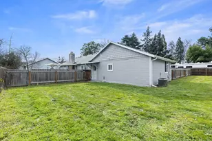 2165 Crestbrook Rd, Medford, OR 97504 - Photo 41