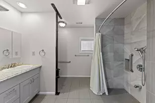 2165 Crestbrook Rd, Medford, OR 97504 - Photo 25