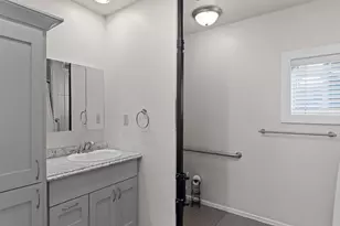 2165 Crestbrook Rd, Medford, OR 97504 - Photo 25