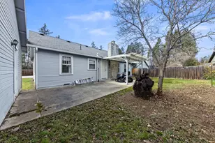 2165 Crestbrook Rd, Medford, OR 97504 - Photo 37