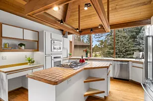 17902 Catkin Ln, Sunriver, OR 97707 - Photo 9