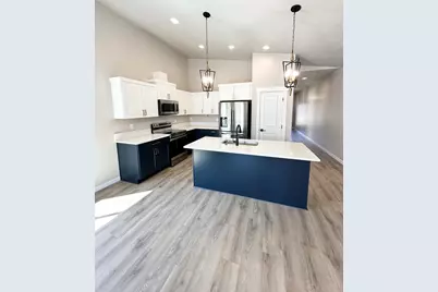 633 Terrazzo Way, Medford, OR 97501 - Photo 3