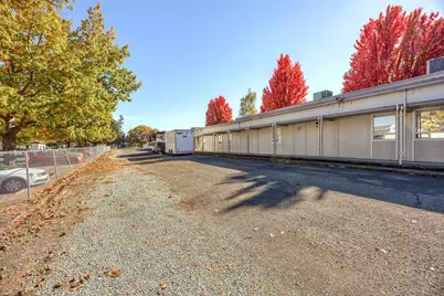 650 Royal Avenue, Medford, OR 97504 - Photo 7