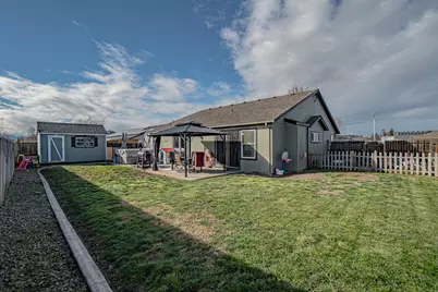 2460 Jeremy Street, Central Point, OR 97502 - Photo 17