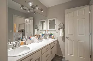 2460 Jeremy St, Central Point, OR 97502 - Photo 11