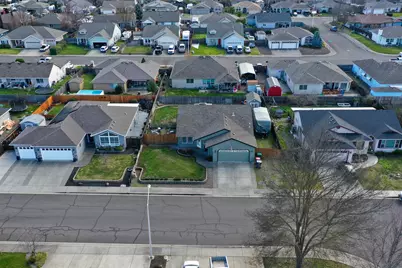 2460 Jeremy Street, Central Point, OR 97502 - Photo 21