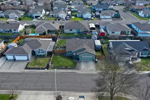 2460 Jeremy St, Central Point, OR 97502 - Photo 21