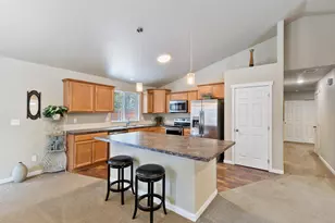 17316 Golden Eye Dr, Bend, OR 97707 - Photo 5