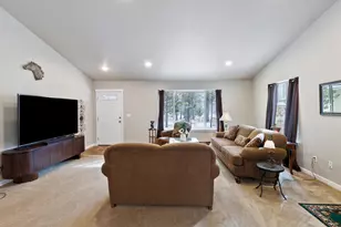 17316 Golden Eye Dr, Bend, OR 97707 - Photo 5