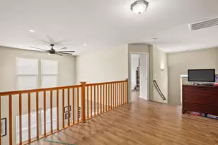 3166 Juniper Ridge Dr, Medford, OR 97504 - Photo 13