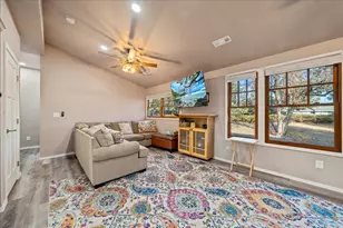20809 SE Westview Dr, Bend, OR 97702 - Photo 11